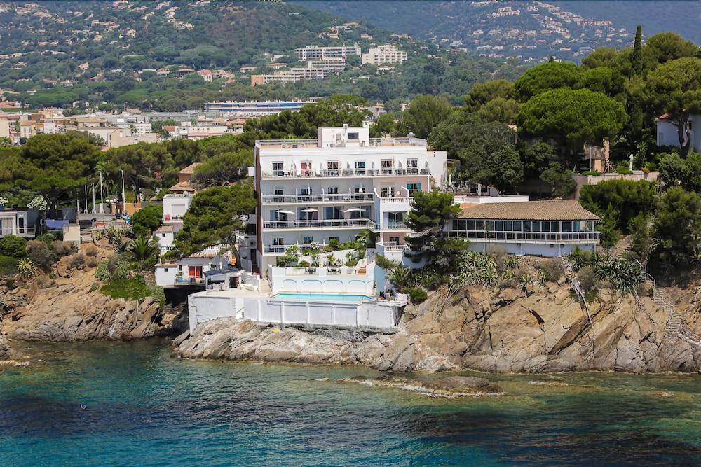 Hotel La Calanque Cavalaire-sur-Mer Exterior photo