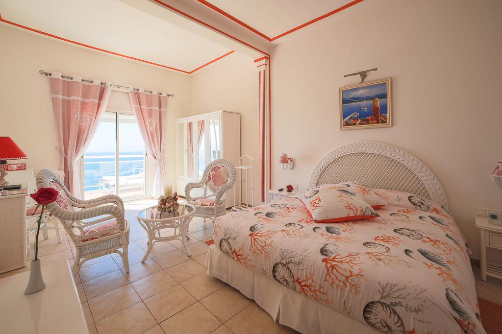 Hotel La Calanque Cavalaire-sur-Mer Room photo